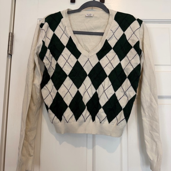 Brandy Melville Sweaters - Brandy Melville Cream & Dark Green Argyle V-Neck Sweater